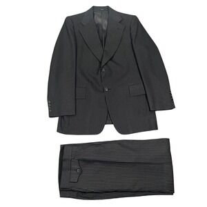 Botany 500 1970s Suit Men Navy Blue  Pinstripe Cartier Vintage 2 Piece 40R 34X31